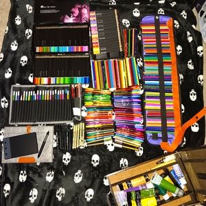 Art supplies 300+ Pieces